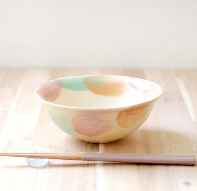 色化粧 刷毛目模様のリム付きボウル 春色