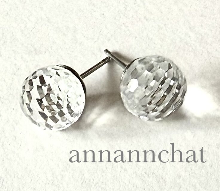 【スワロフスキー　disco　　クリスタルCAL　　ミラーボール　８ｍｍ　ピアス】