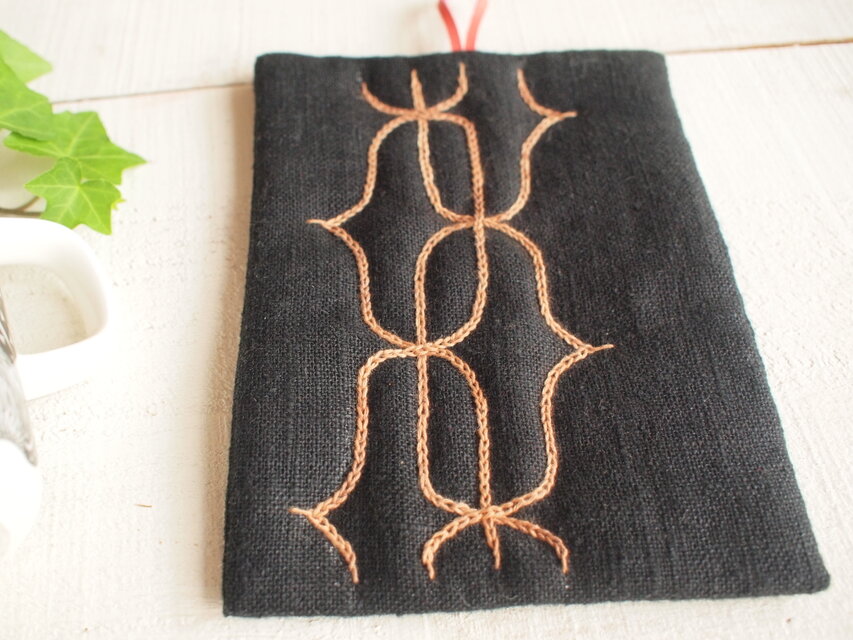 アイヌ刺繍 リネンスタイ 14まいめ アイヌ刺繍 リネンスタイ 14まいめ