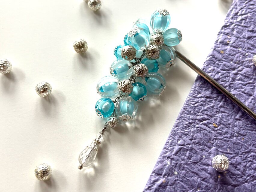 かんざし　ラムネソーダの様な泡玉ビーズ　一本挿し　一本簪　涼しげ　夏　和風　水色　ブルー