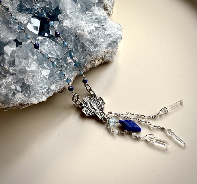 アクアマリンとラピスのRネックレス