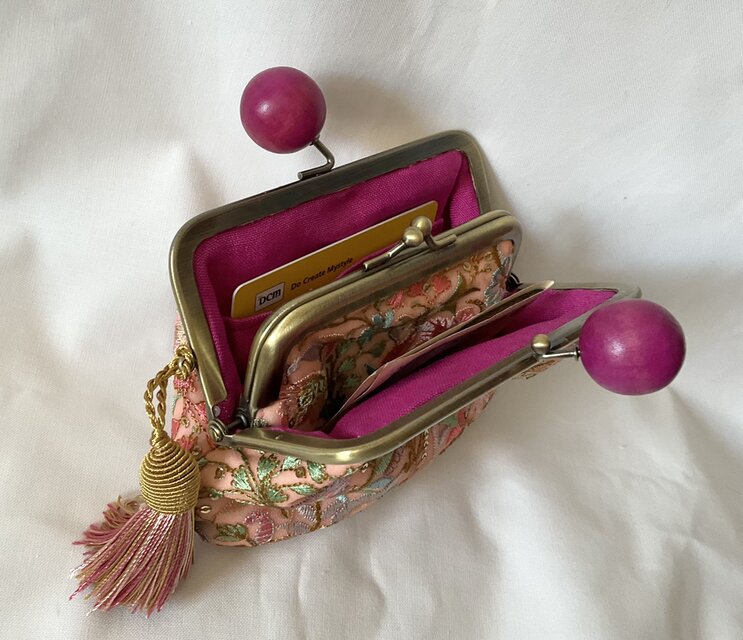 インド刺繍 木玉親子がま口ミニ財布 カラフル | iichi 日々の暮らしを