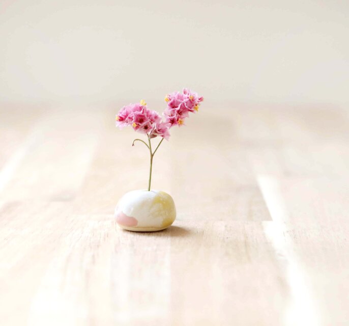 陶土の小さな花立て 春色三彩 ＊ ドライフラワー付き