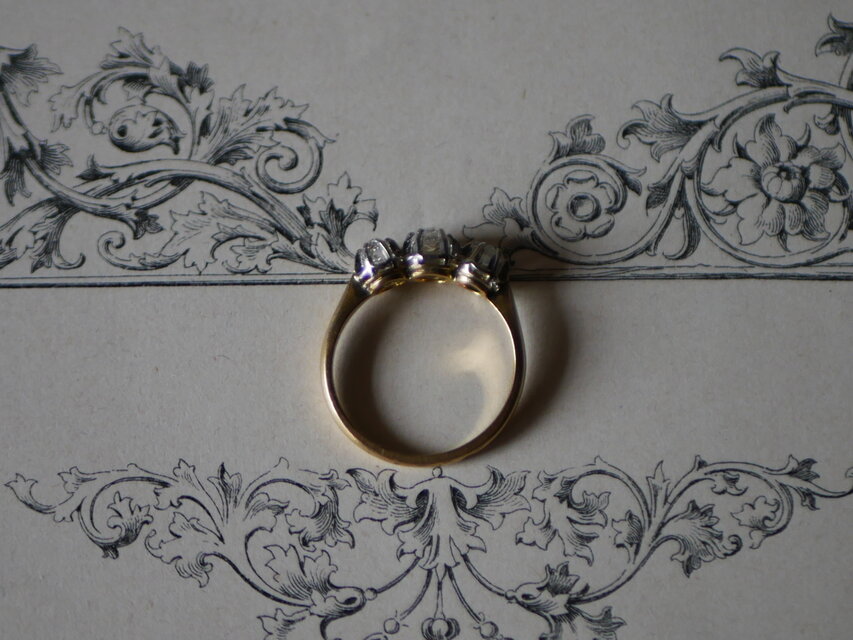 FR-59】 トリロジー 天然ダイアモンド K18 アンティークリング