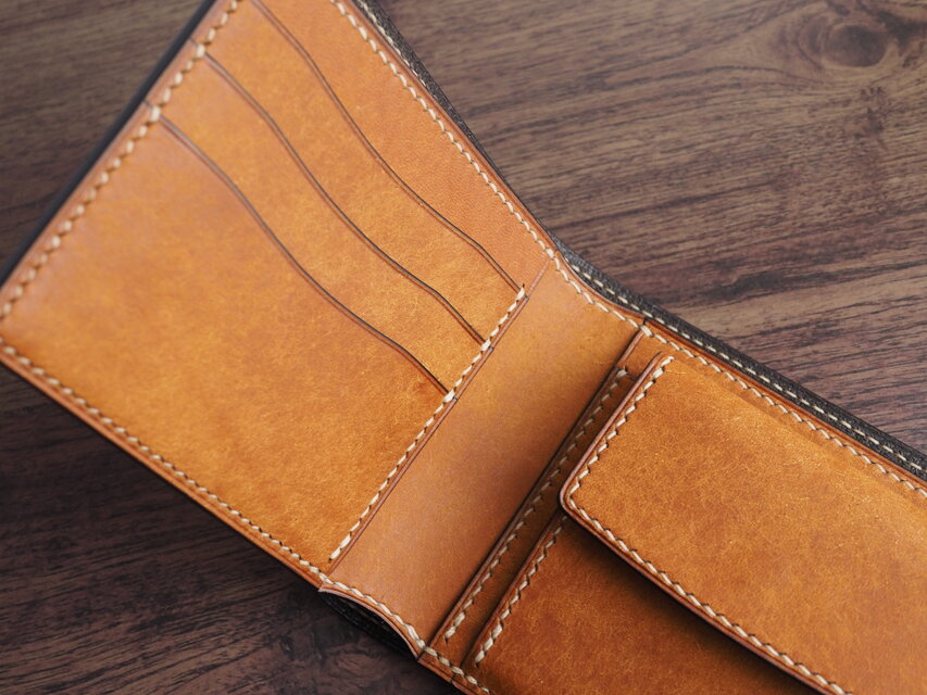 新品【総手縫い・本革】マルゴーレザー使用　レザーウォレット　オールハンドステッチ 総手縫い│イタリアンレザーマルゴー│2つ折財布│フィエーノ