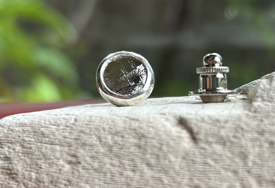 ムオニオナルスタ隕石（メテオライト）シルバータイタック・ピンズ