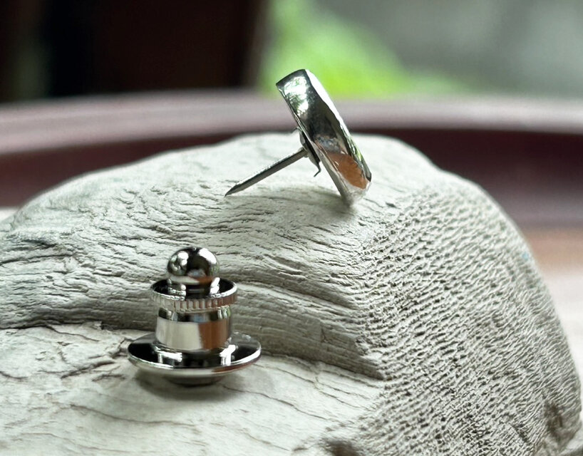 ムオニオナルスタ隕石（メテオライト）シルバータイタック・ピンズ