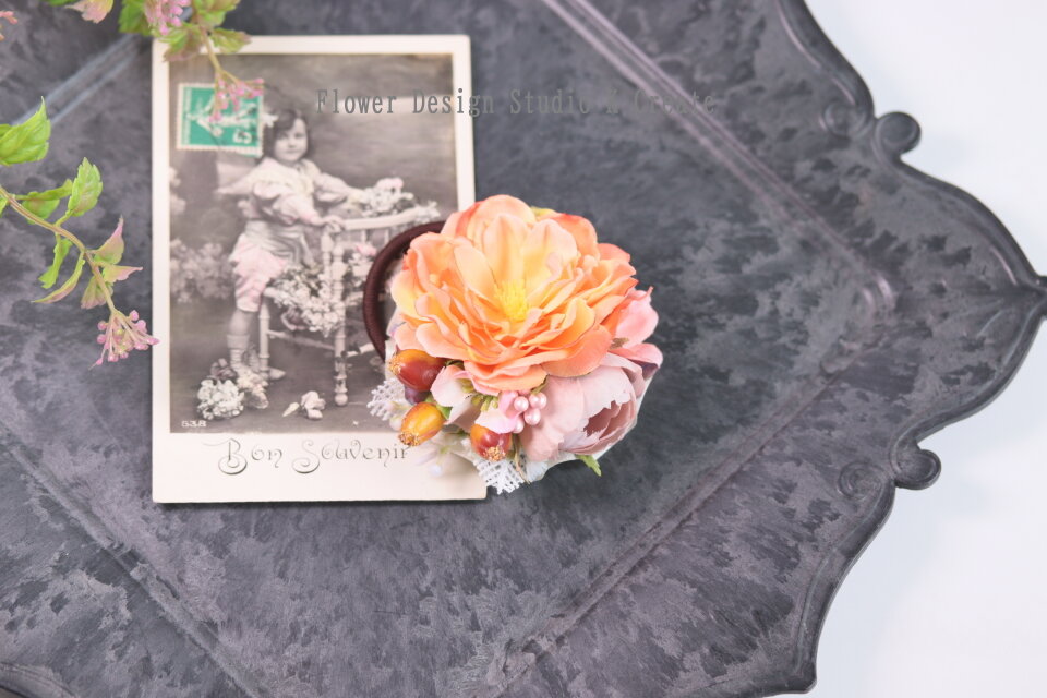 オレンジの薔薇とヒペリカムのヘアゴム ヘアゴム 髪飾り オレンジ バラ