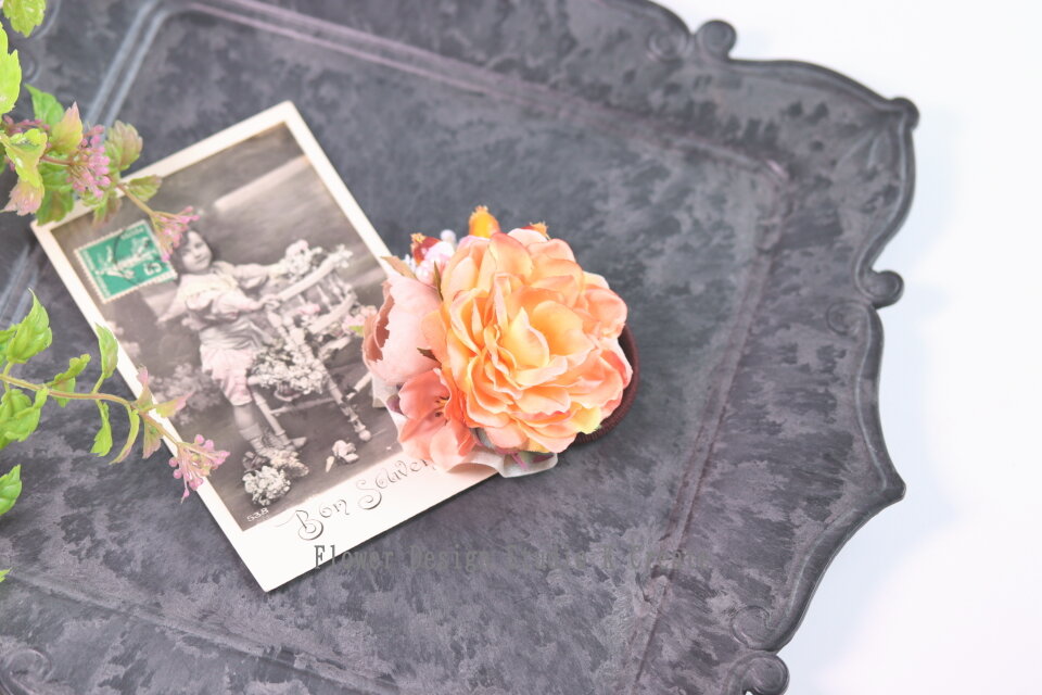 オレンジの薔薇とヒペリカムのヘアゴム ヘアゴム 髪飾り オレンジ バラ