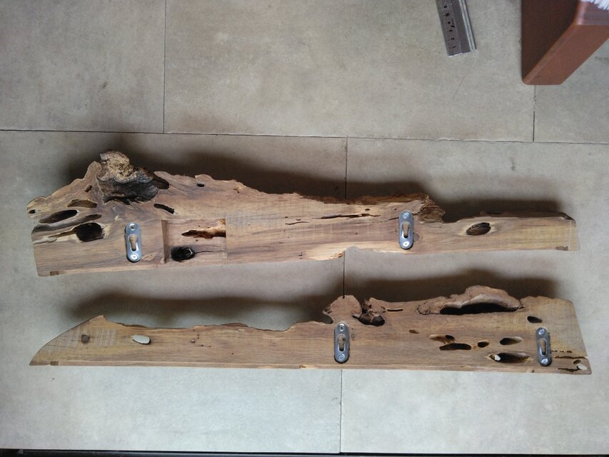 樫・古木のアンティークディスプレイ ウォールラック ～ ポストカード