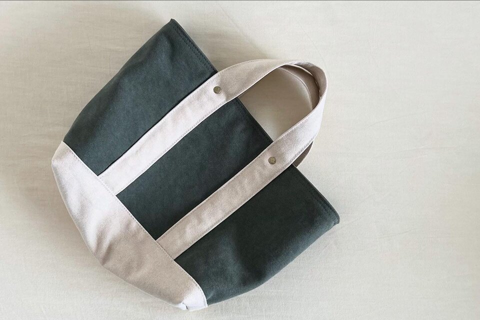 TOTE BAG -bicolor- (M) / armygreen × ecru