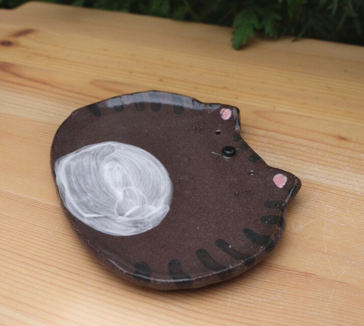 ニャンコの平皿(中くらい)