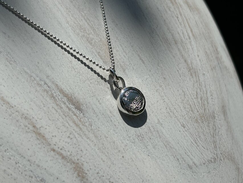 ムオニオナルスタ隕石（メテオライト）シルバーペンダント◇Silver