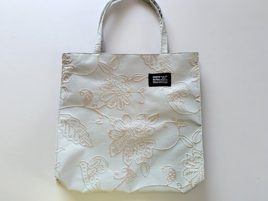 ★ペールグリーンの刺繍★ショルダー・トートバッグ★スカートとお揃いも★