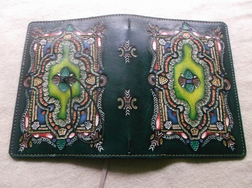 パスポートサイズトラベラーズノートカバー 牛革、刻印＆拭き