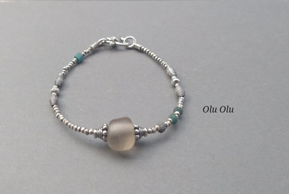 アンティークドゴンビーズ×インドパシフィックビーズ×カレンシルバーのブレスレット