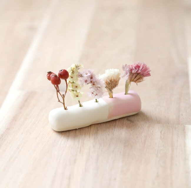 陶土の一連花立て 白マット＆桜花釉 ＊ ドライフラワー付き