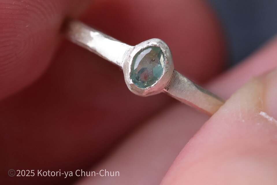 アレキ好き必見】ロシア産アレキサンドライト・シルバーリング【銀王