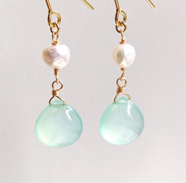 天然淡水パールとグリーンカルセドニーの2連デザインピアス/イヤリング