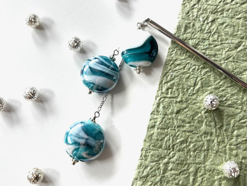 かんざし　エメラルドグリーンのマーブル模様のとんぼ玉　一本挿し　一本簪　涼しげ　夏　和風　シルバー　トンボ玉