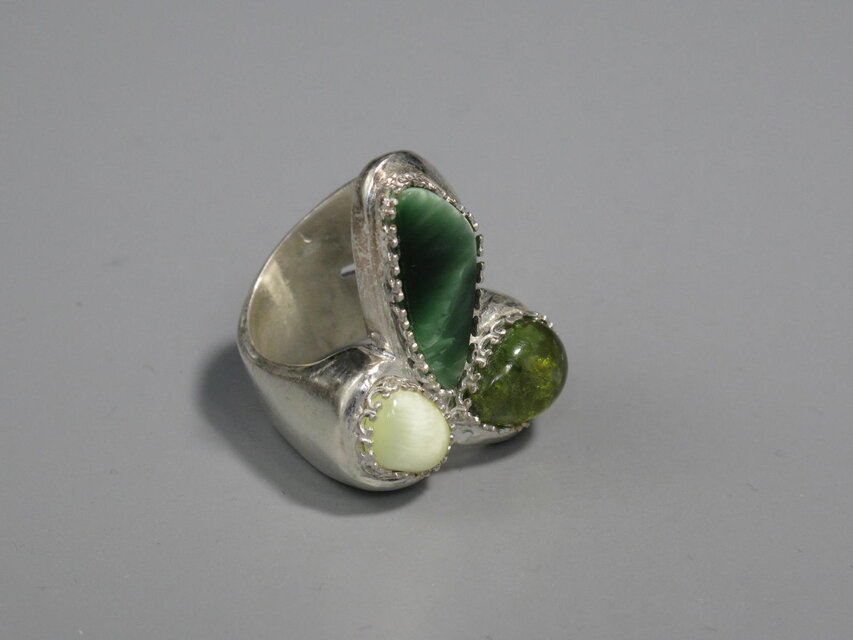 グリーン系のグラデーション | iichi 日々の暮らしを心地よくする