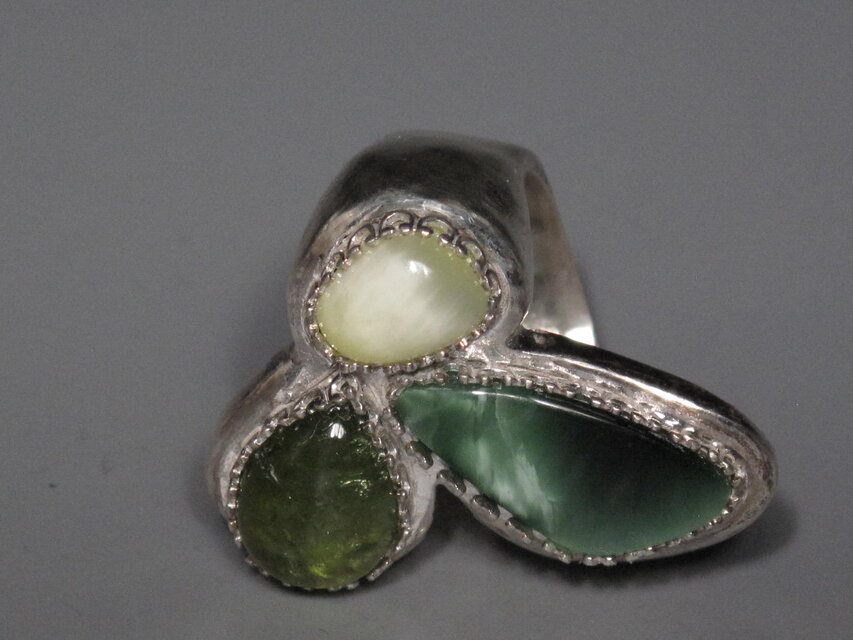 グリーン系のグラデーション | iichi 日々の暮らしを心地よくする