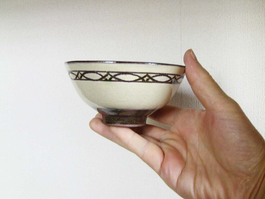 魚文飯茶碗（二彩うすがけ）