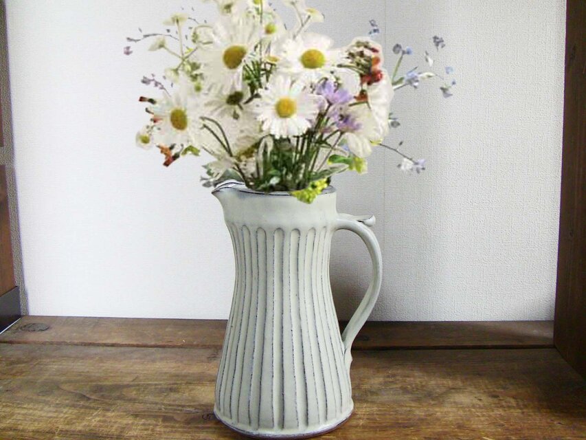 しのぎ手ピッチャー（蘭越）18cm