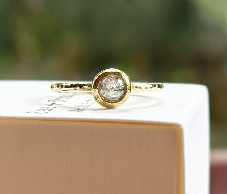 K24+K22+K18天然ダイアモンド・カボションカット ゴールドリング　#4