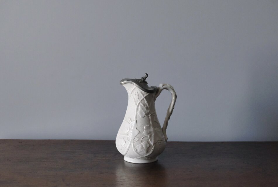 イギリス 塩釉炻器 ピシェ ピッチャー 蓋つき レリーフ アイビー アンティーク 0502184