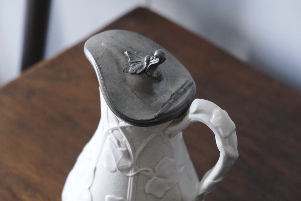 イギリス 塩釉炻器 ピシェ ピッチャー 蓋つき レリーフ アイビー