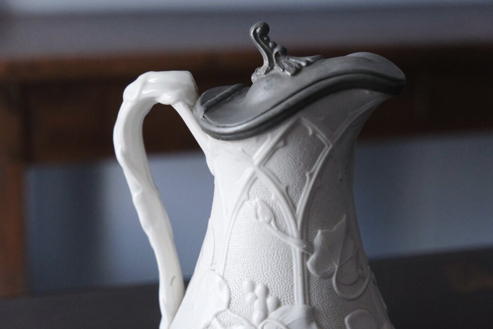 イギリス 塩釉炻器 ピシェ ピッチャー 蓋つき レリーフ アイビー