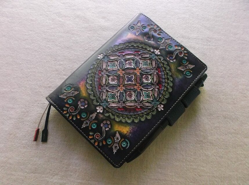ほぼ日手帳対応　文庫サイズ手帳カバー　刻印＆拭き染め　牛革 it-683122c951d18-1200.jpg