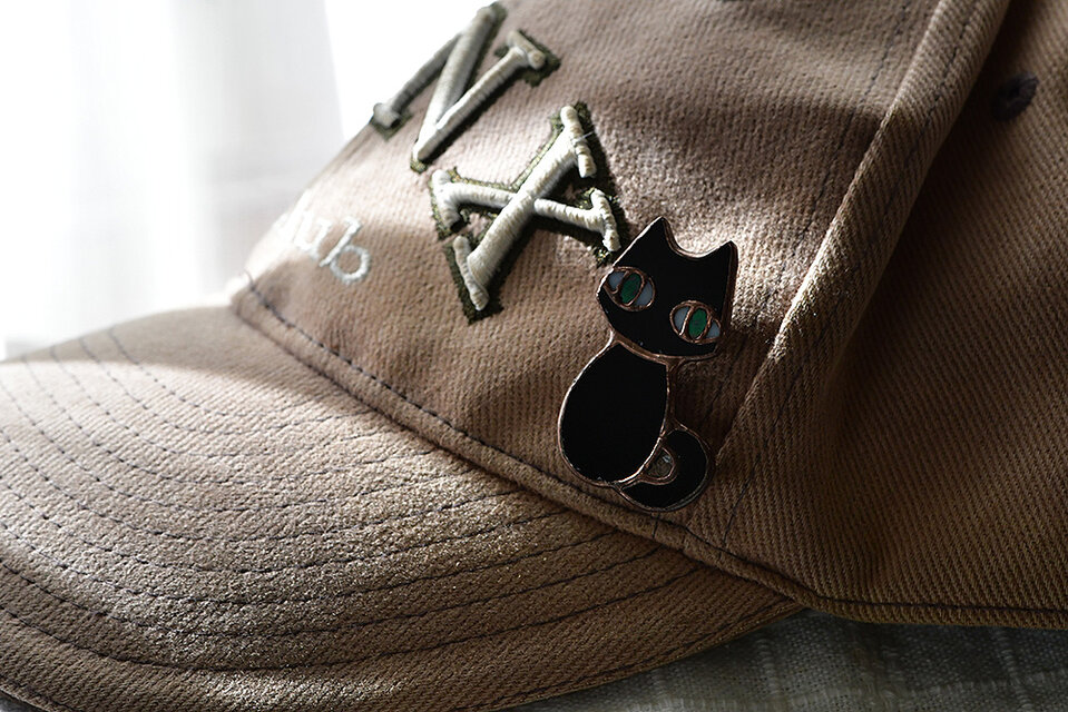 シュヴァルツ　ブローチ