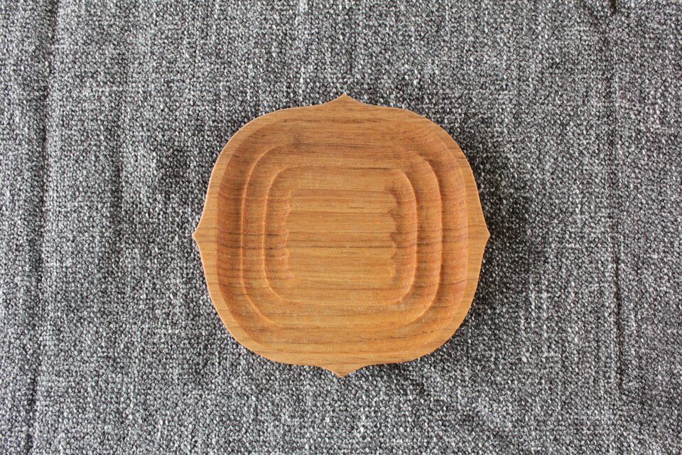 胡桃の渦巻き皿.