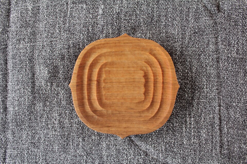 胡桃の渦巻き皿