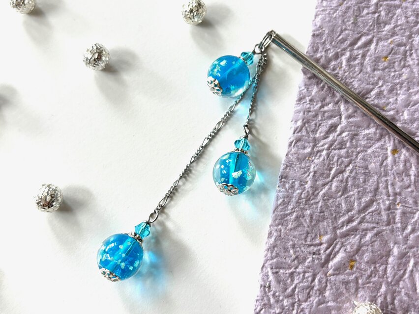 かんざし　ラムネソーダの様な水色のとんぼ玉3連A　一本挿し　一本簪　涼しげ　夏　青　ブルー　ガラス　トンボ玉