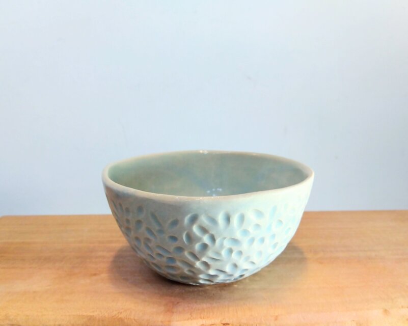 UROKOシリーズ水色小鉢