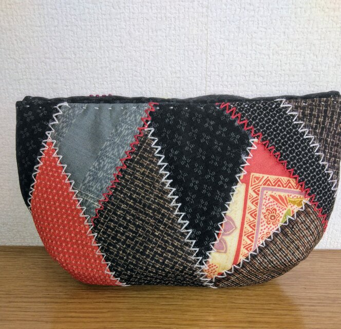 花の刺繍ポーチ 73 | iichi 日々の暮らしを心地よくする