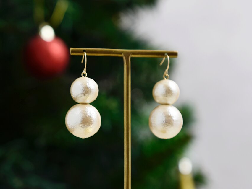 冬限定【14kgf ピアス】大ぶりなのに軽い！雪だるま　コットンパール