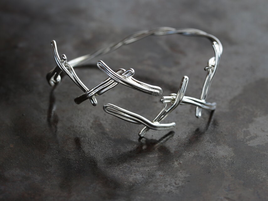 錫のバングル　TOLOLY　こえだ