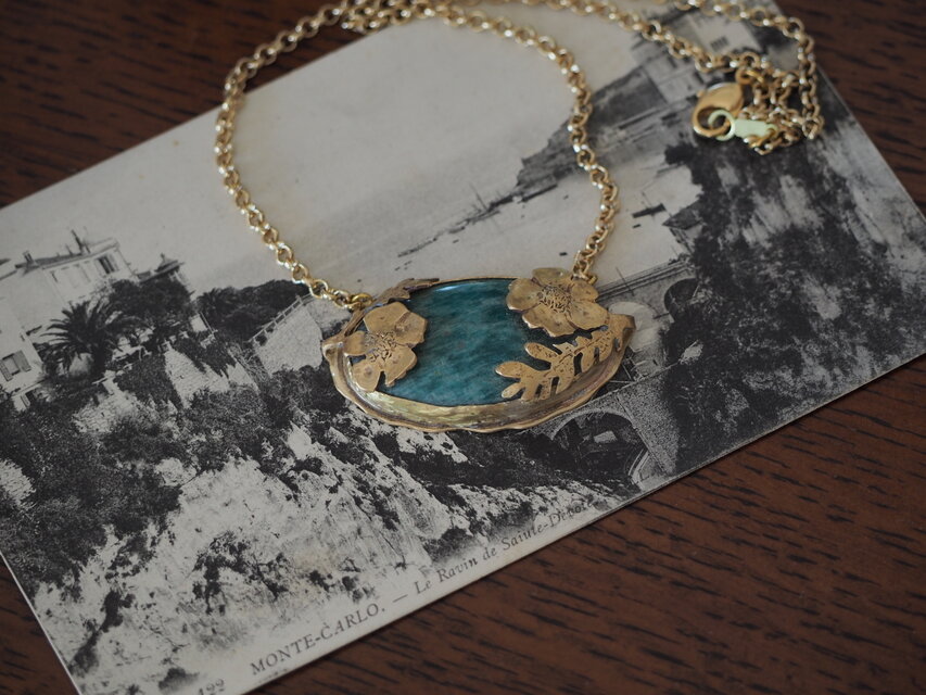 サンショウ薔薇　アマゾナイト