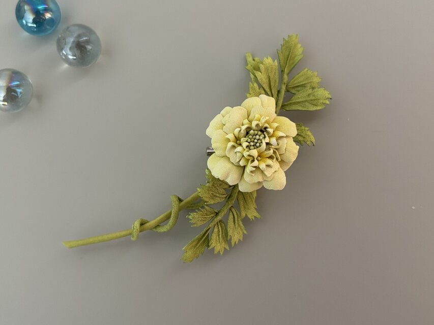 革ばな コサージュ　