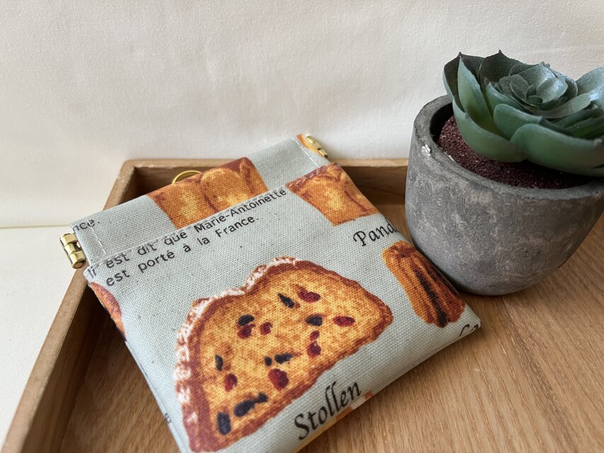 バネ口ラミネートポーチ　パン屋さん