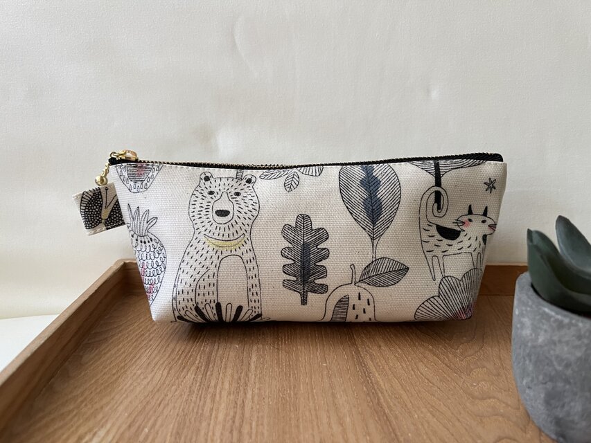 裏付き　ラミネートペンケース　北欧風動物