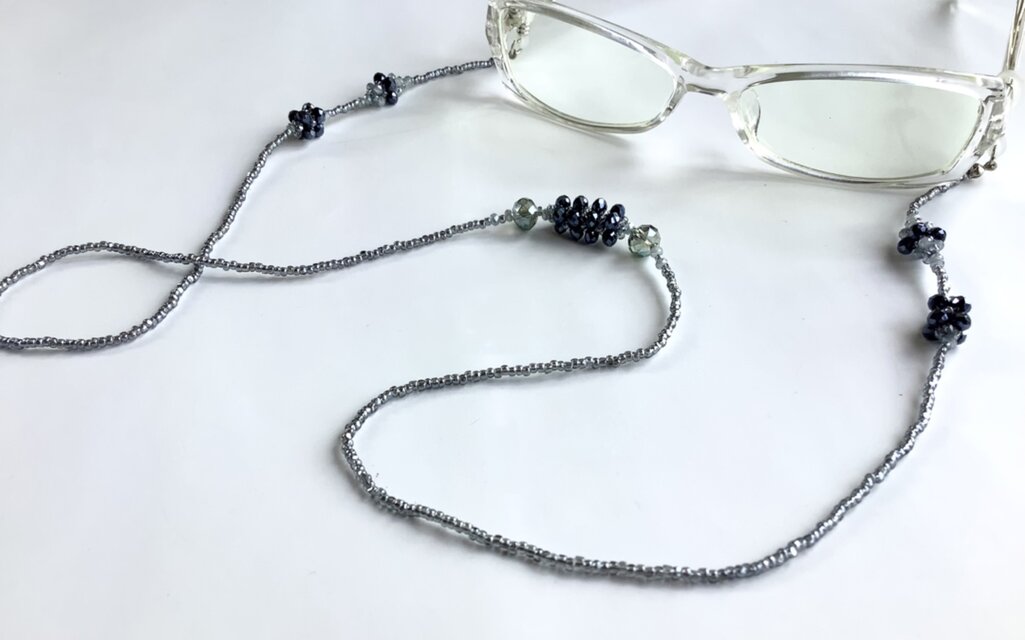 *Always*ライトグレーのキラキラグラスコード