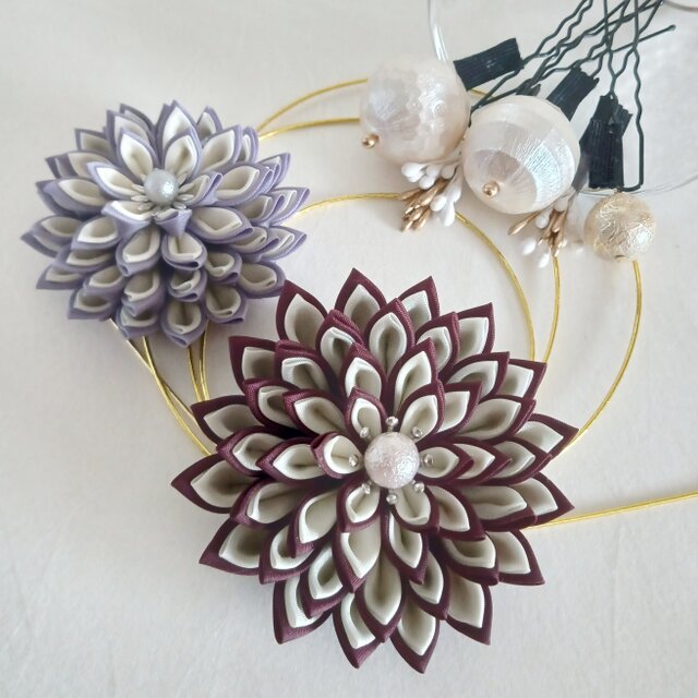 **特別な日の髪飾りセット**　つまみ細工のダリア花２つ、飾りパーツ5点、金水引　紫　成人式、卒業式、入学式