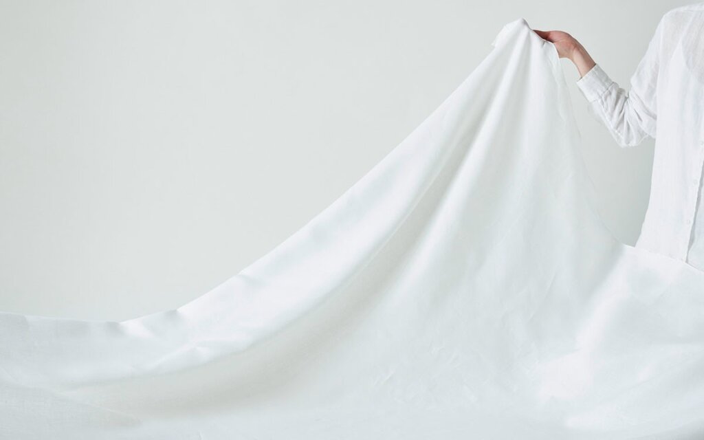 【別注サイズ210cm：納期約2週間】リネン100％のシーツ（フラットシーツ）平織・白・中厚