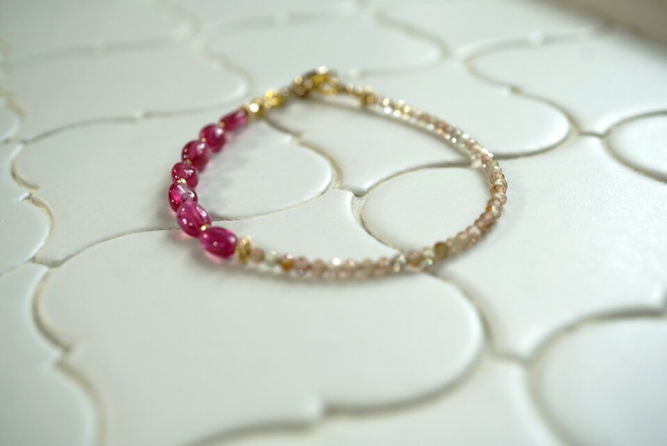 ルビーとジルコンのコンビブレスレット