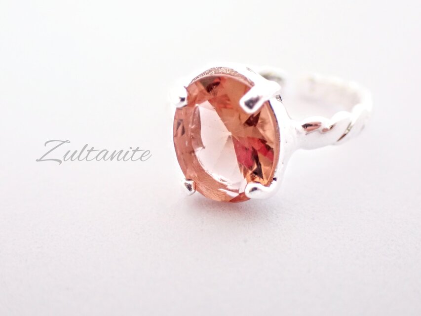 新作 ☆レア☆『ズルタナイト』の世界でひとつの天然石リングsilver925 新作 ☆レア☆『ズルタナイト』の世界でひとつの天然石リング